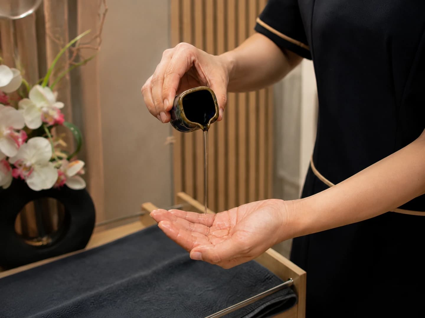 Massage du corps aux huiles chaudes